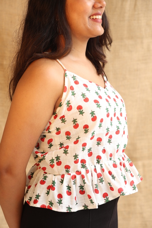 Very cherry sleeveless Very cherry sleeveless