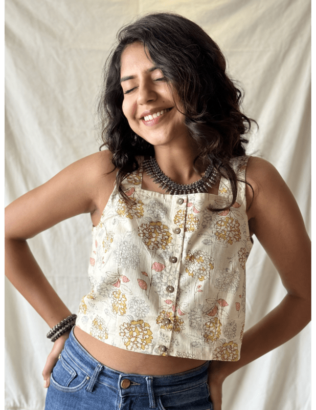Ilanjivappu sleeveless crop top Ilanjivappu sleeveless crop top