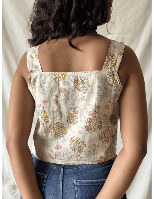 Ilanjivappu sleeveless crop top Ilanjivappu sleeveless crop top