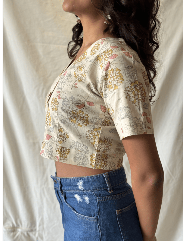 Ilanjivappu crop top Ilanjivappu crop top