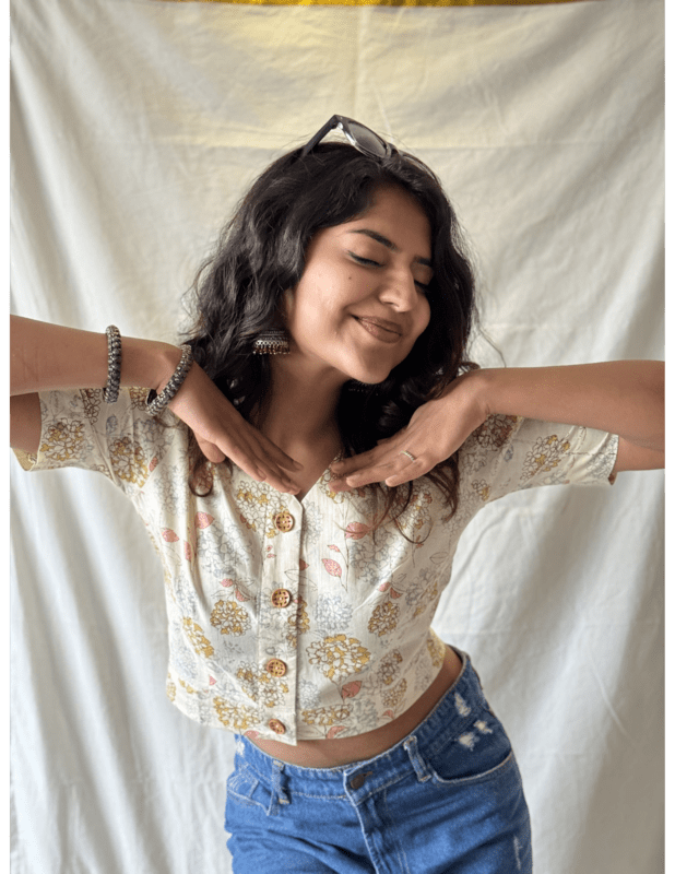 Ilanjivappu crop top Ilanjivappu crop top